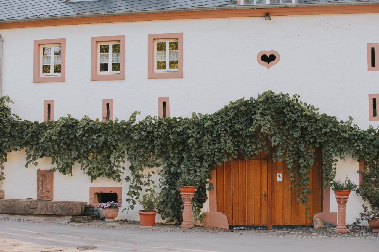Hotel und Weingut Karlsmühle Mertesdorf Exterior foto