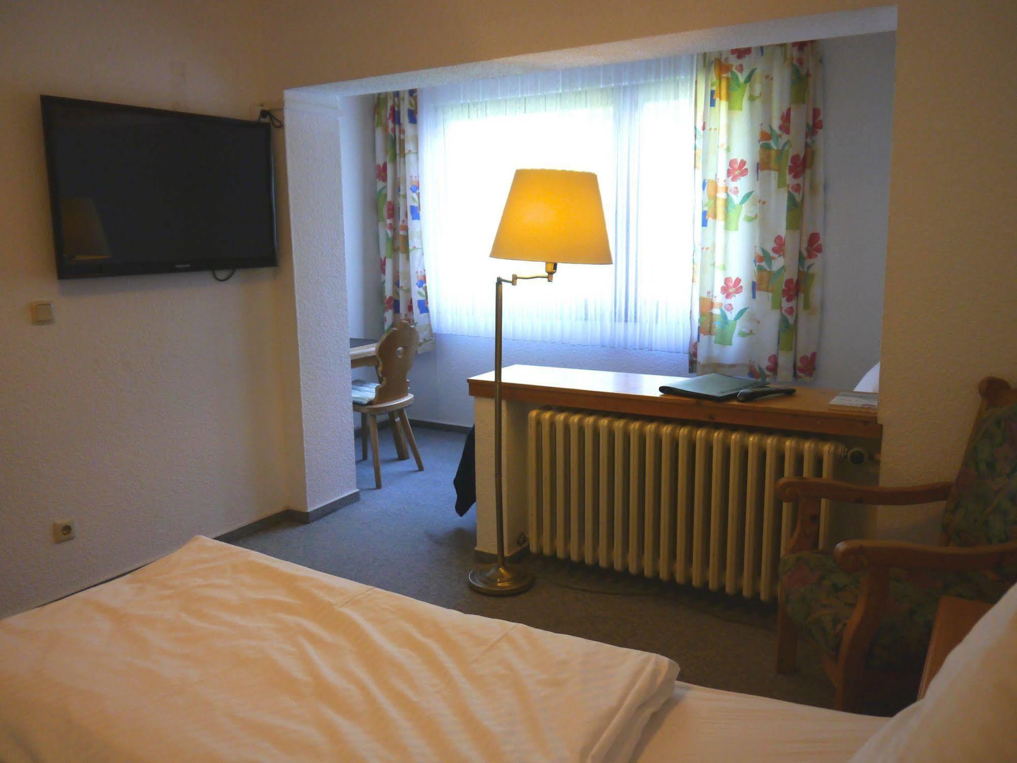 Hotel und Weingut Karlsmühle Mertesdorf Exterior foto